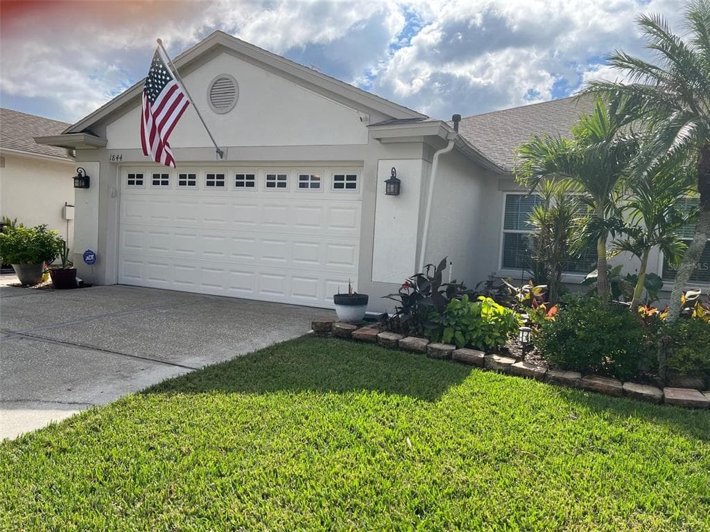 1844 SASSAFRAS DRIVE WESLEY CHAPEL, FL 33543