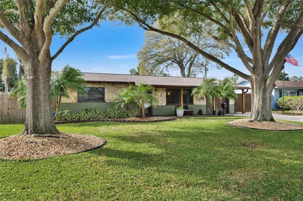 4554 35TH TERRACE N ST PETERSBURG, FL 33713
