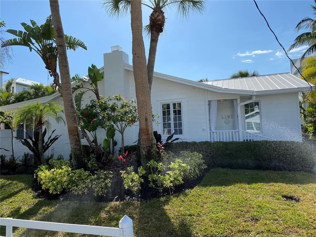 5408 PLAZA DES LAS PALMAS SARASOTA, FL 34242