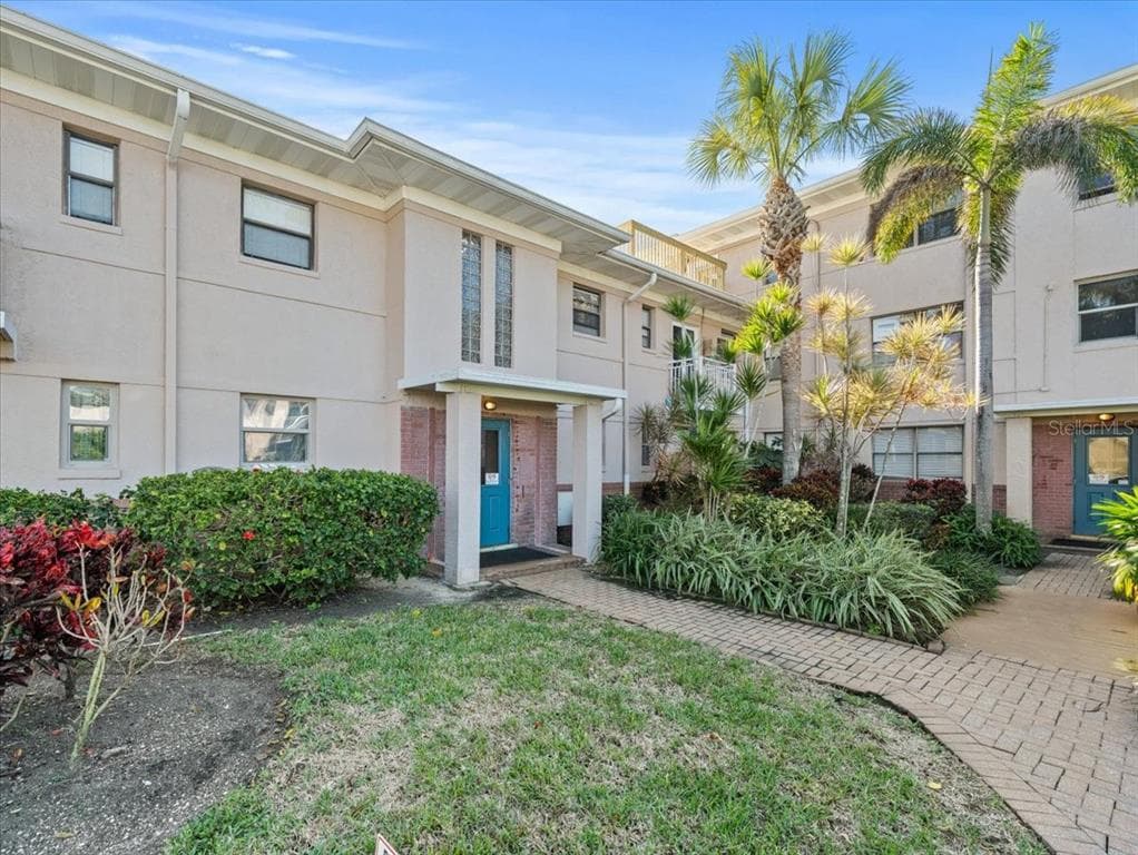 6700 SUNSET WAY UNIT 504