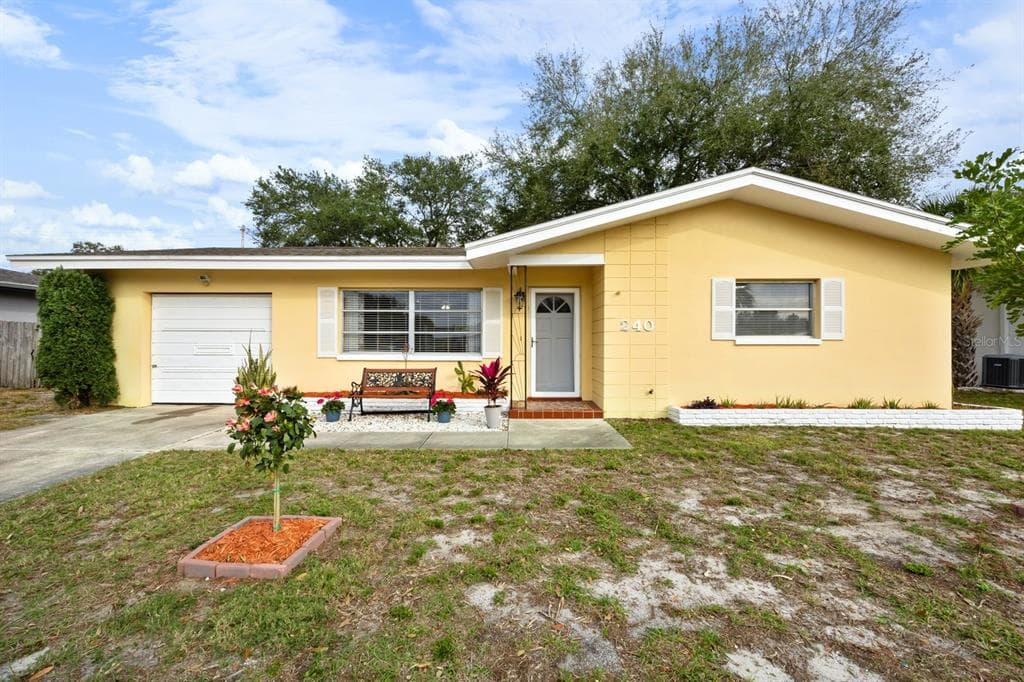 240 REGINA DRIVE N