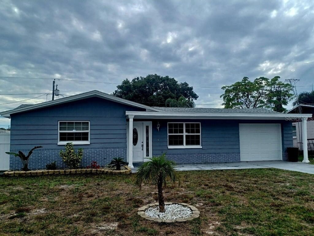 4326 BELLEVILLE AVENUE HOLIDAY, FL 34691