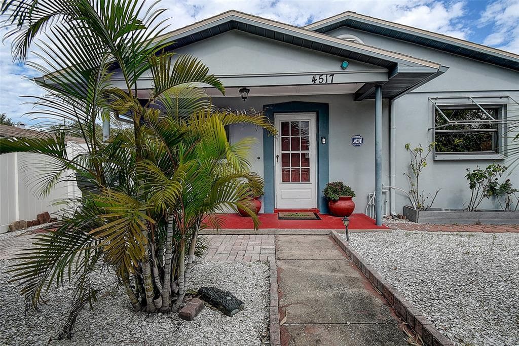4517 40TH AVENUE N ST PETERSBURG, FL 33714