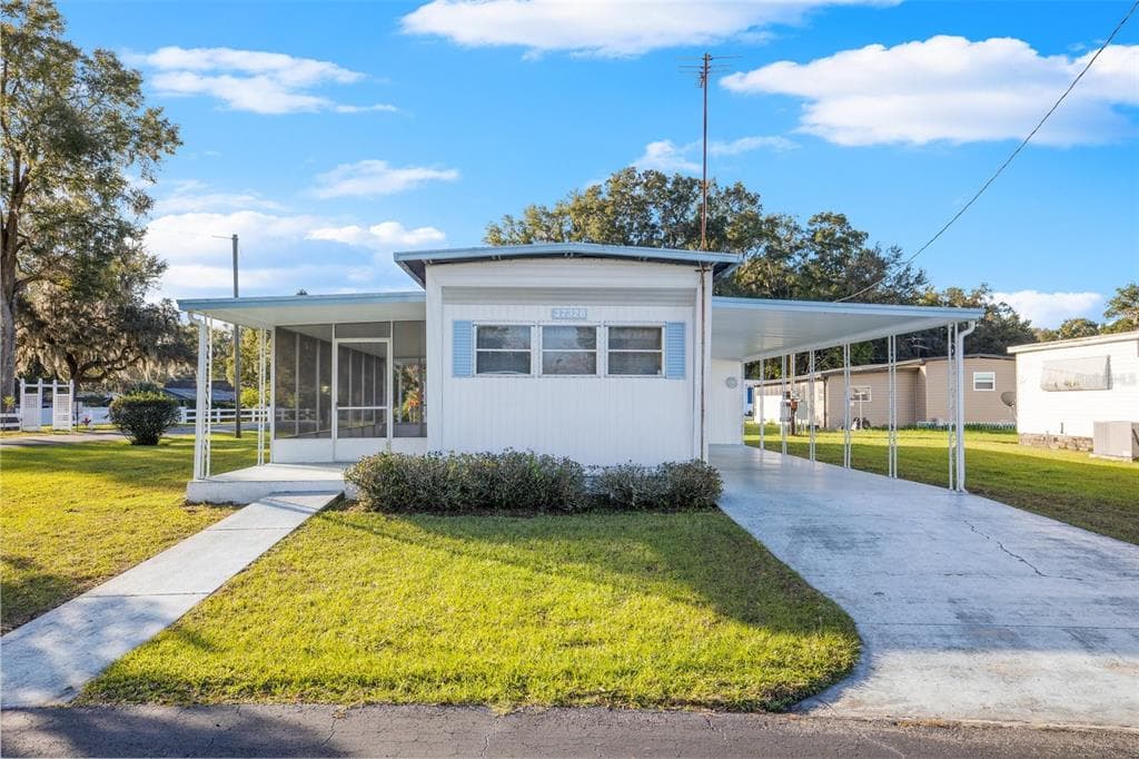 37328 BURDOCK DRIVE ZEPHYRHILLS, FL 33541