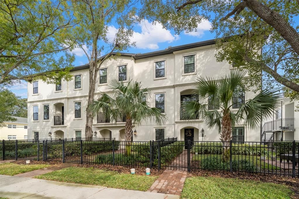 2819 W HORATIO STREET UNIT 2 TAMPA, FL 33609