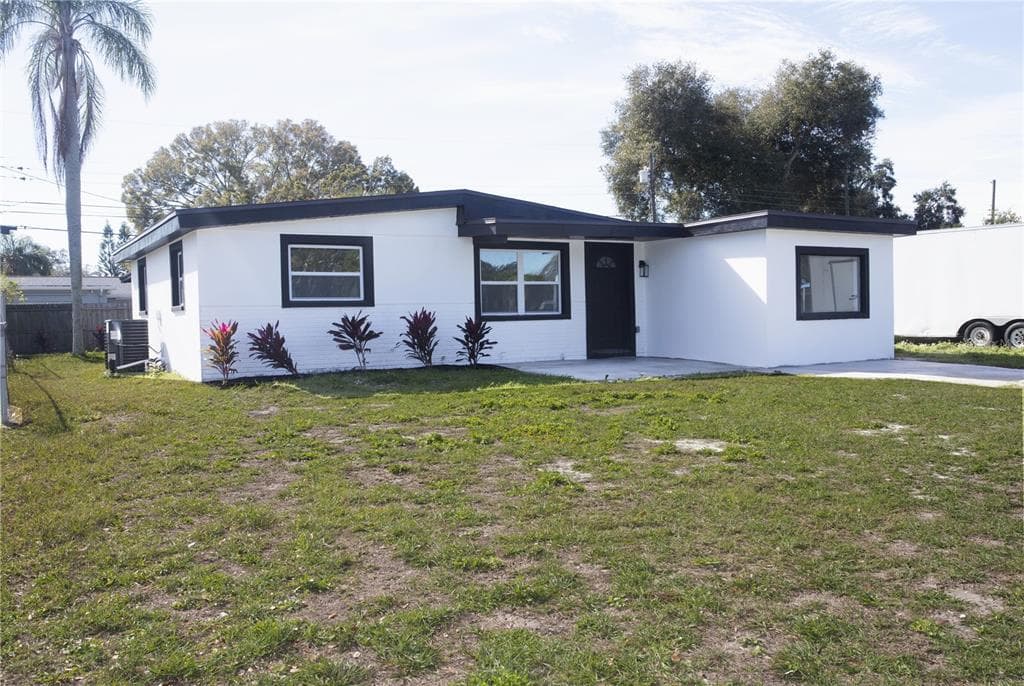 10824 VALENCIA AVENUE SEMINOLE, FL 33772