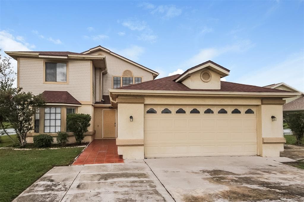 221 N LAKE COURT KISSIMMEE, FL 34743