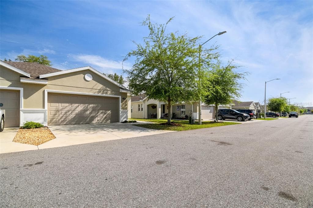 1975 MARLINGTON WAY CLEARWATER, FL 33763