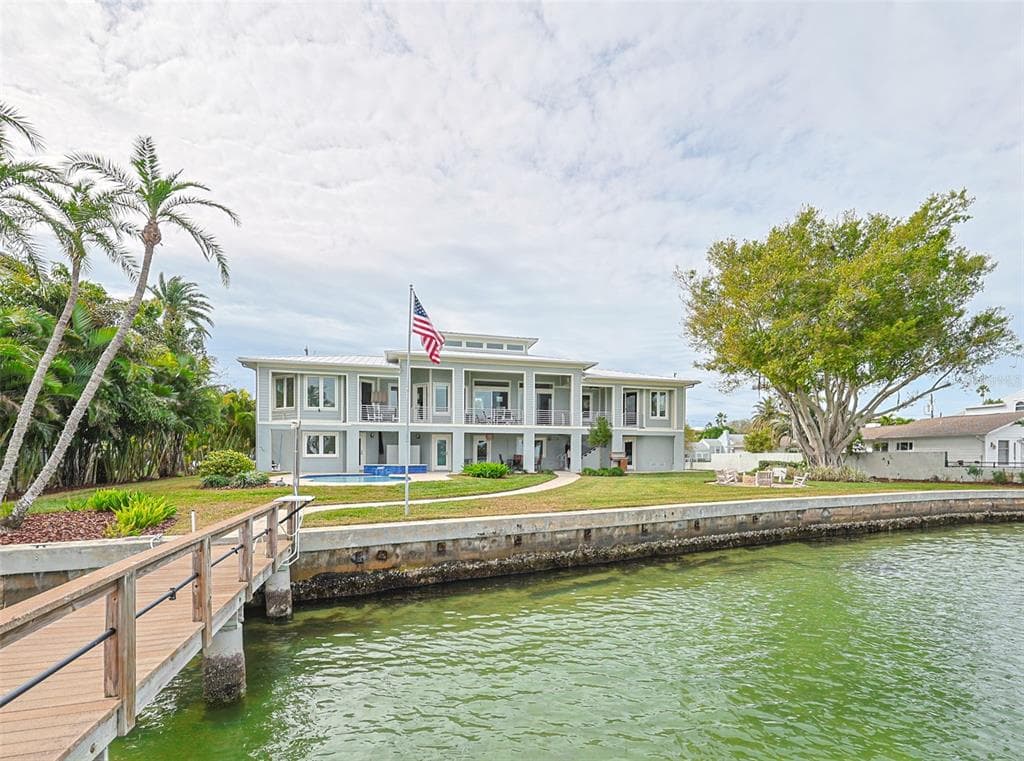 15645 REDINGTON DRIVE REDINGTON BEACH, FL 33708