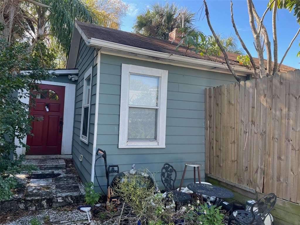 456 CHICAGO AVENUE DUNEDIN, FL 34698