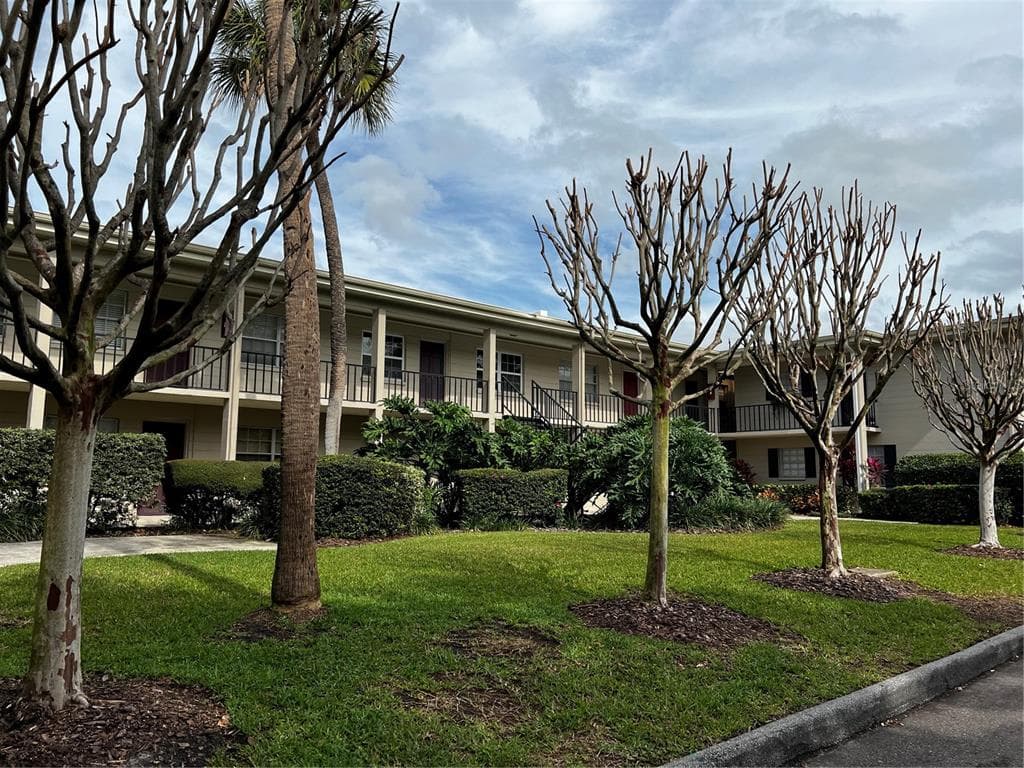 2207 S CAROLINA AVENUE UNIT 36 TAMPA, FL 33629