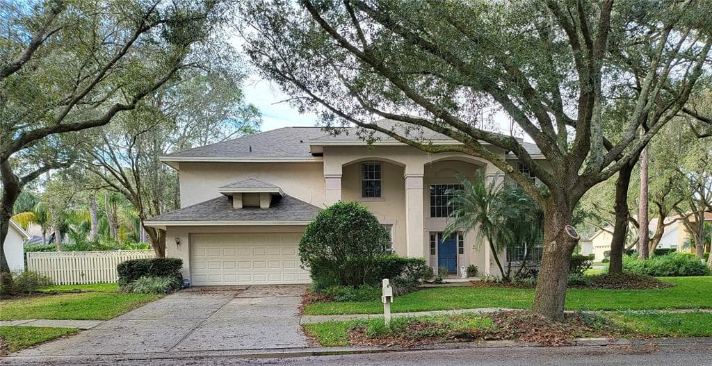 8718 HIDDEN GREEN LANE TAMPA, FL 33647
