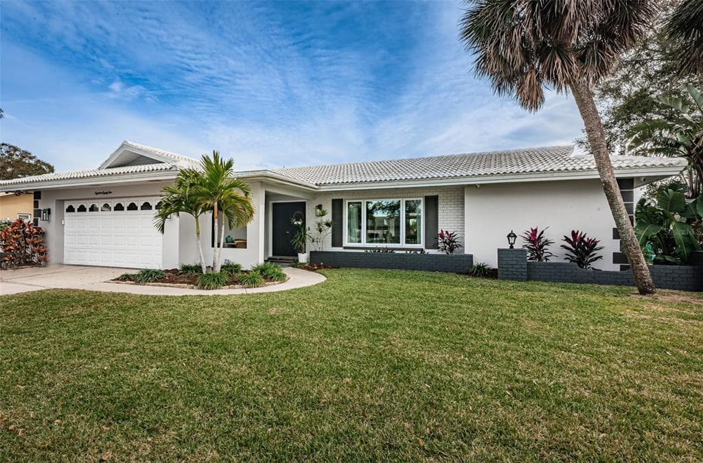 1885 WATEROAK DRIVE W CLEARWATER, FL 33764