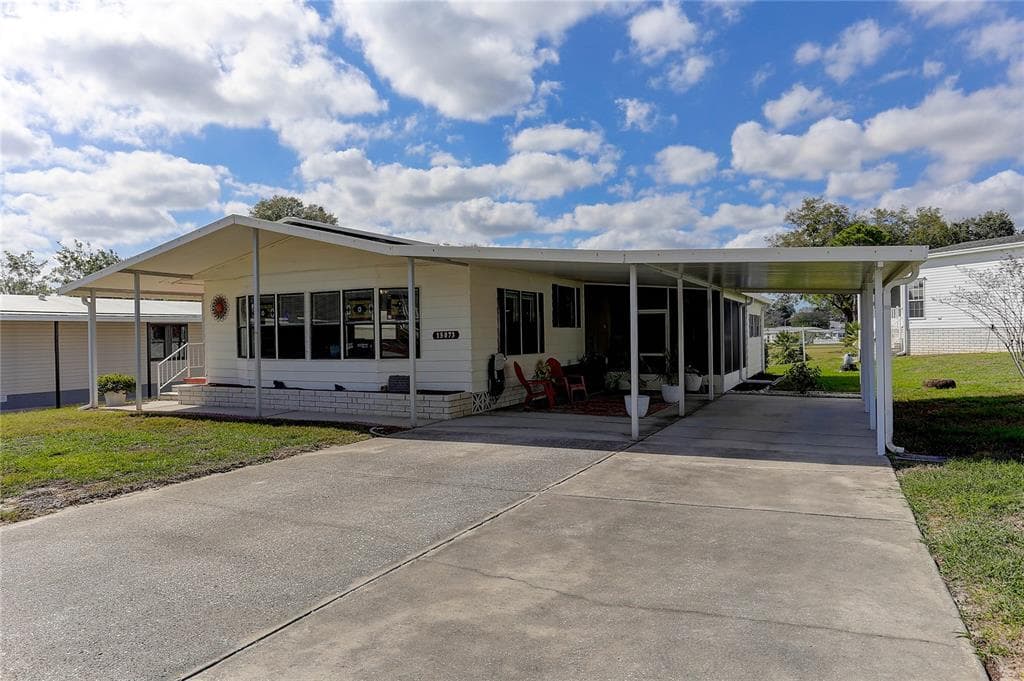 15073 BROOKRIDGE BOULEVARD BROOKSVILLE, FL 34613