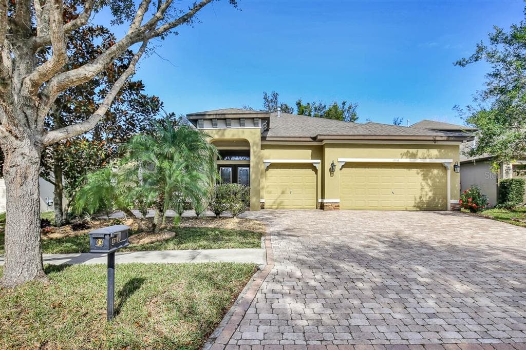 15718 STARLING WATER DRIVE LITHIA, FL 33547