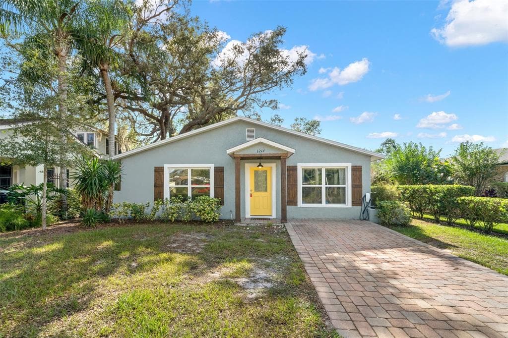1217 E MCBERRY STREET TAMPA, FL 33603