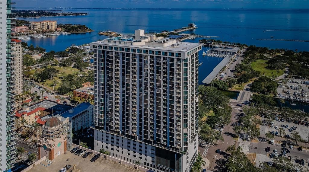 1 BEACH DRIVE SE UNIT 2311 ST PETERSBURG, FL 33701