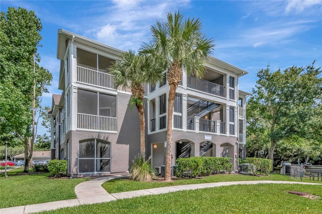 9312 CRESCENT LOOP CIRCLE UNIT 206 TAMPA, FL 33619