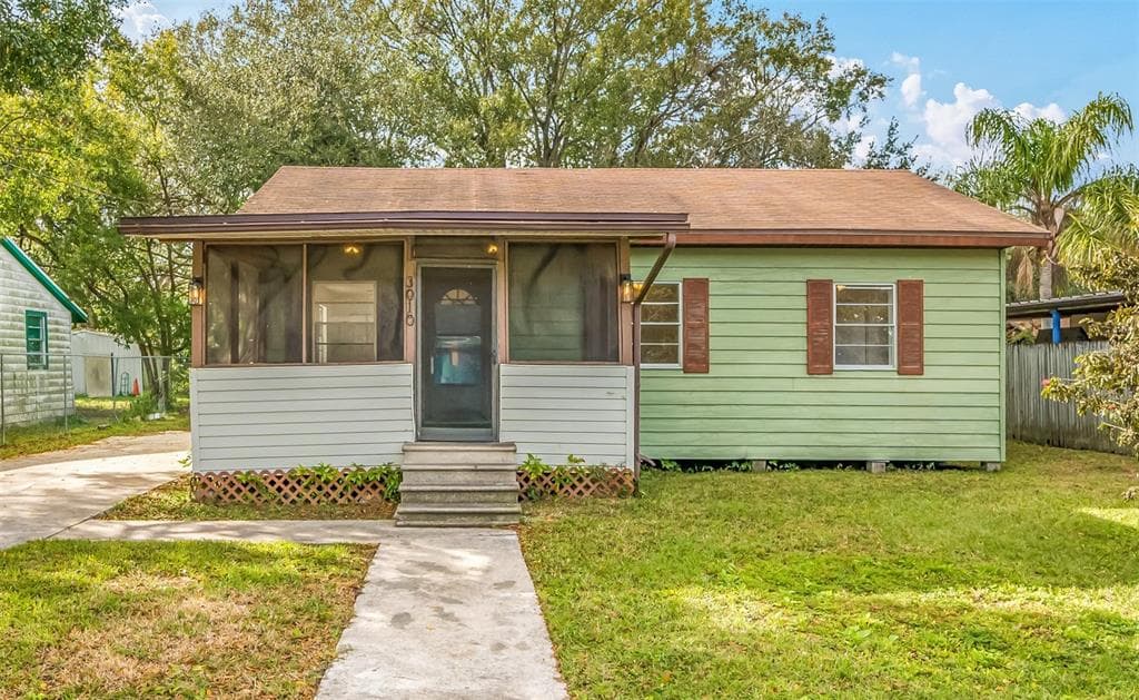 3010 GORDON COURT TAMPA, FL 33619