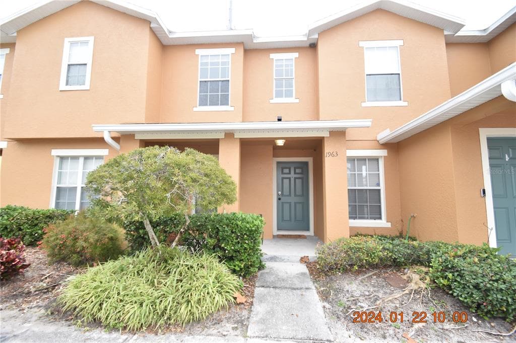 1963 SEARAY SHORE DRIVE UNIT 1963 CLEARWATER, FL 33763