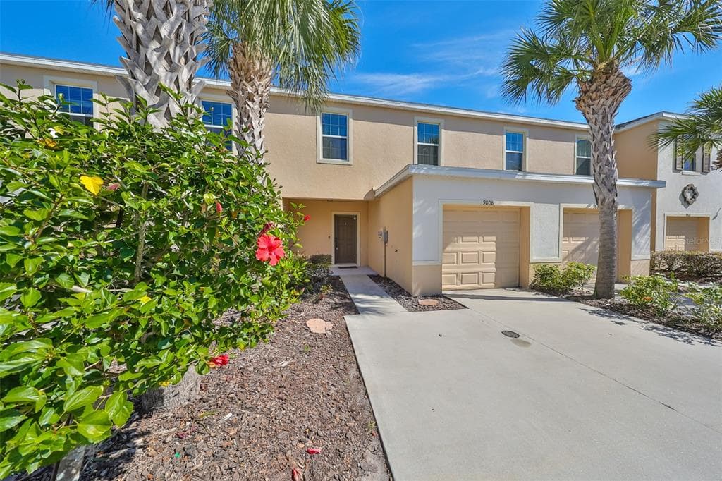 9808 HOUND CHASE DRIVE GIBSONTON, FL 33534