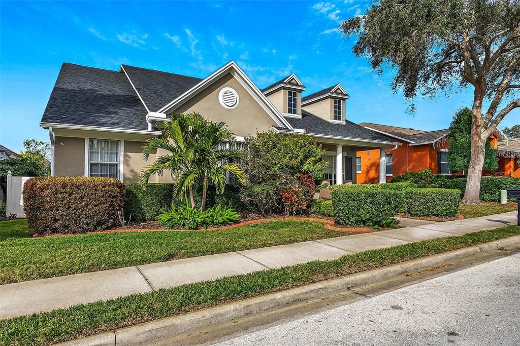 8114 WILLOW COURT SEMINOLE, FL 33776
