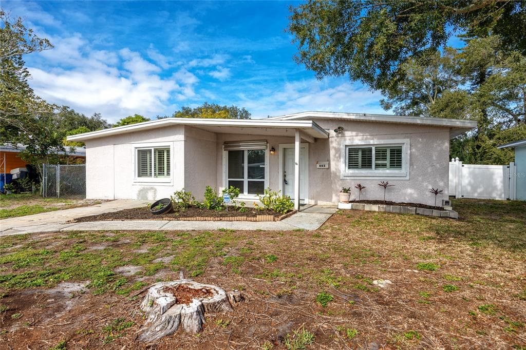 663 61ST AVENUE S ST PETERSBURG, FL 33705