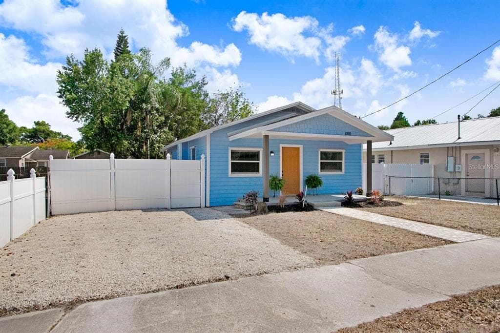 1305 E 32ND AVENUE TAMPA, FL 33603