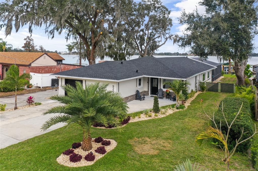 920 W LAKE CANNON DRIVE NW WINTER HAVEN, FL 33881