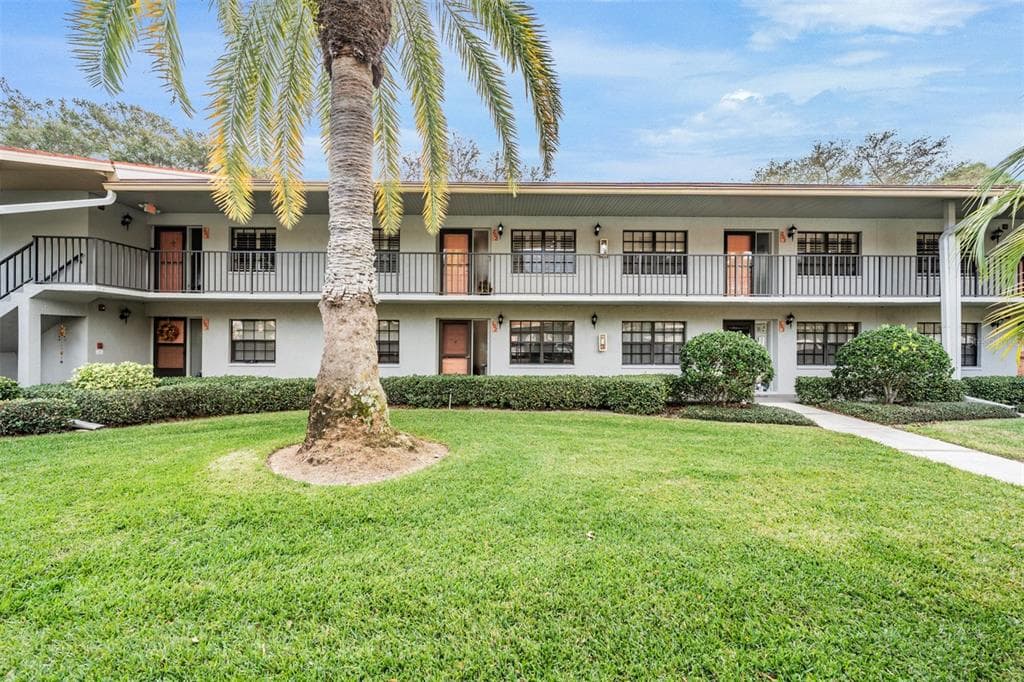 2070 LAKEVIEW DRIVE UNIT 202 CLEARWATER, FL 33763