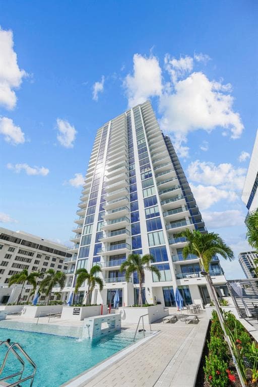 301 1ST STREET S UNIT 1502