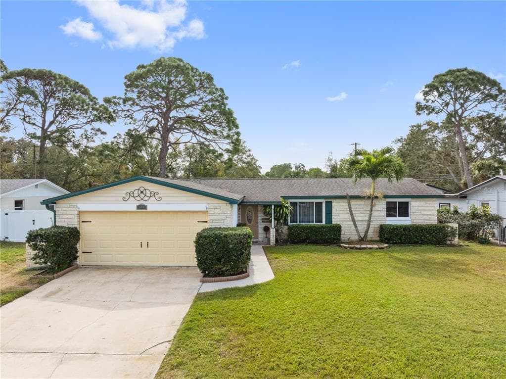 304 87TH AVENUE NE ST PETERSBURG, FL 33702