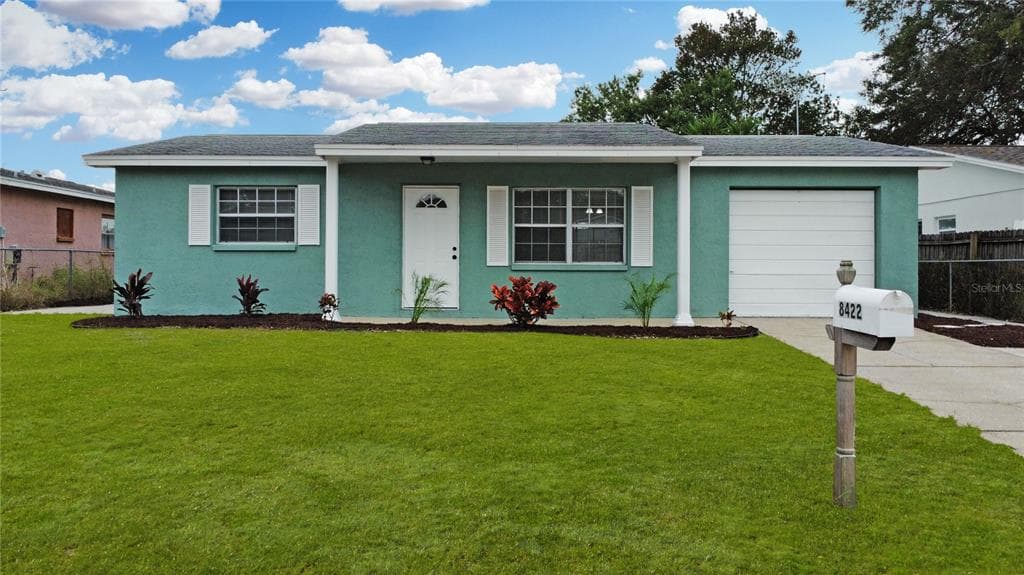 8422 PAXTON DRIVE PORT RICHEY, FL 34668