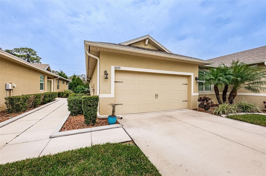8099 PINE CREST STREET SEMINOLE, FL 33777