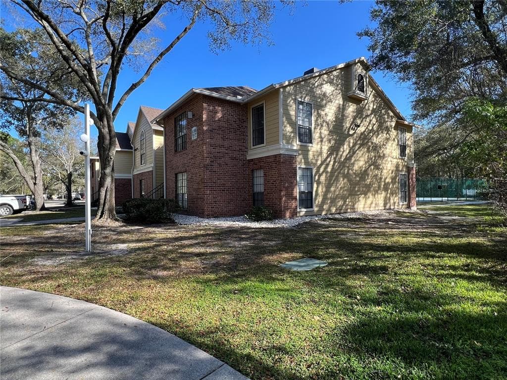 8766 MALLARD RESERVE DRIVE UNIT 102 TAMPA, FL 33614