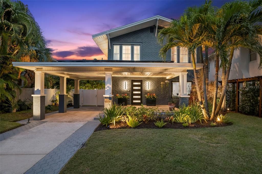 245 14TH AVENUE NE ST PETERSBURG, FL 33701