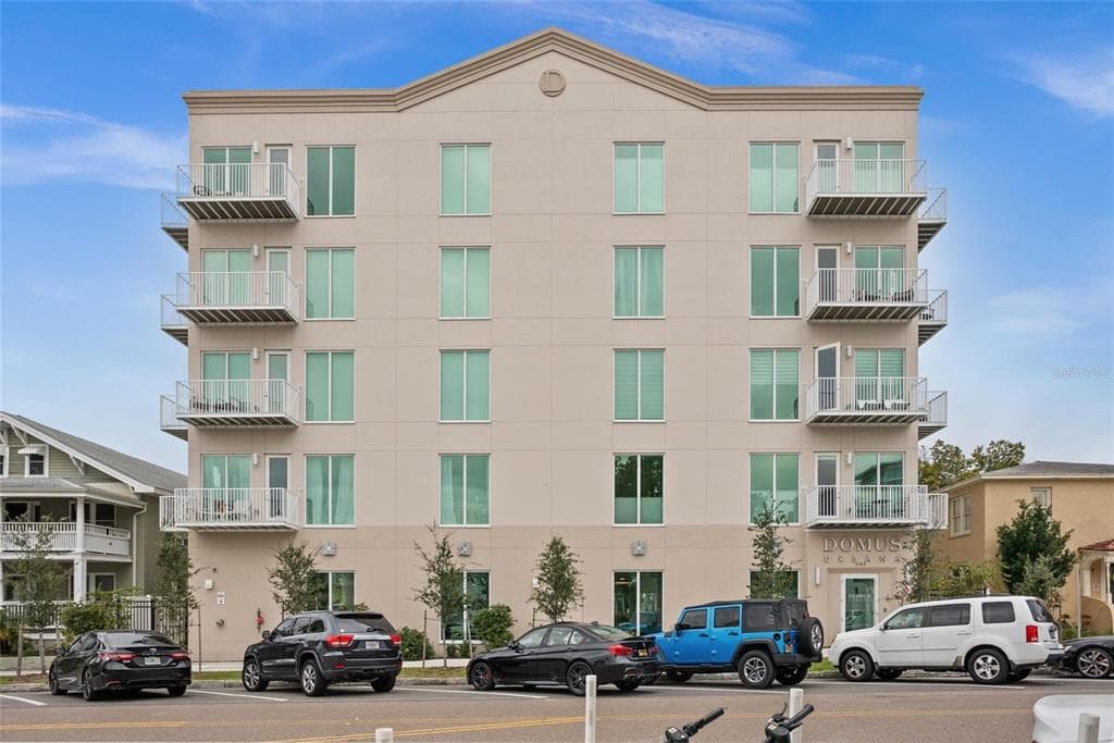 644 3RD AVENUE S UNIT 205 ST PETERSBURG, FL 33701