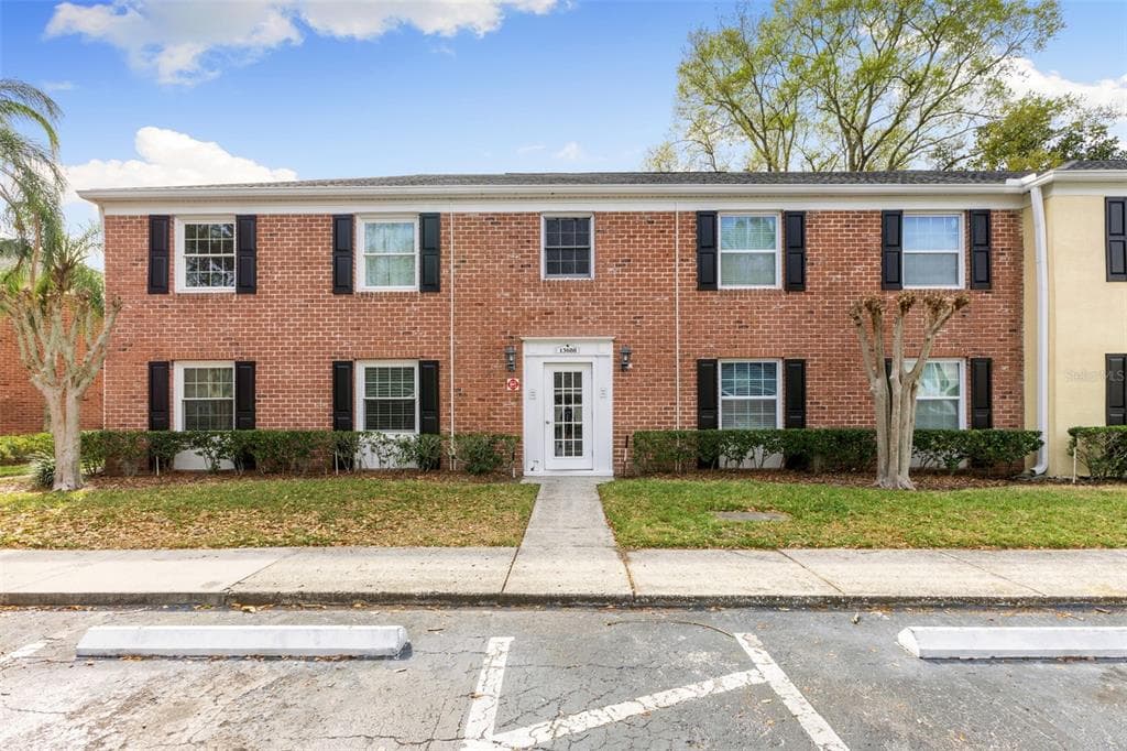 13688 ORANGE SUNSET DRIVE UNIT 102 TAMPA, FL 33618