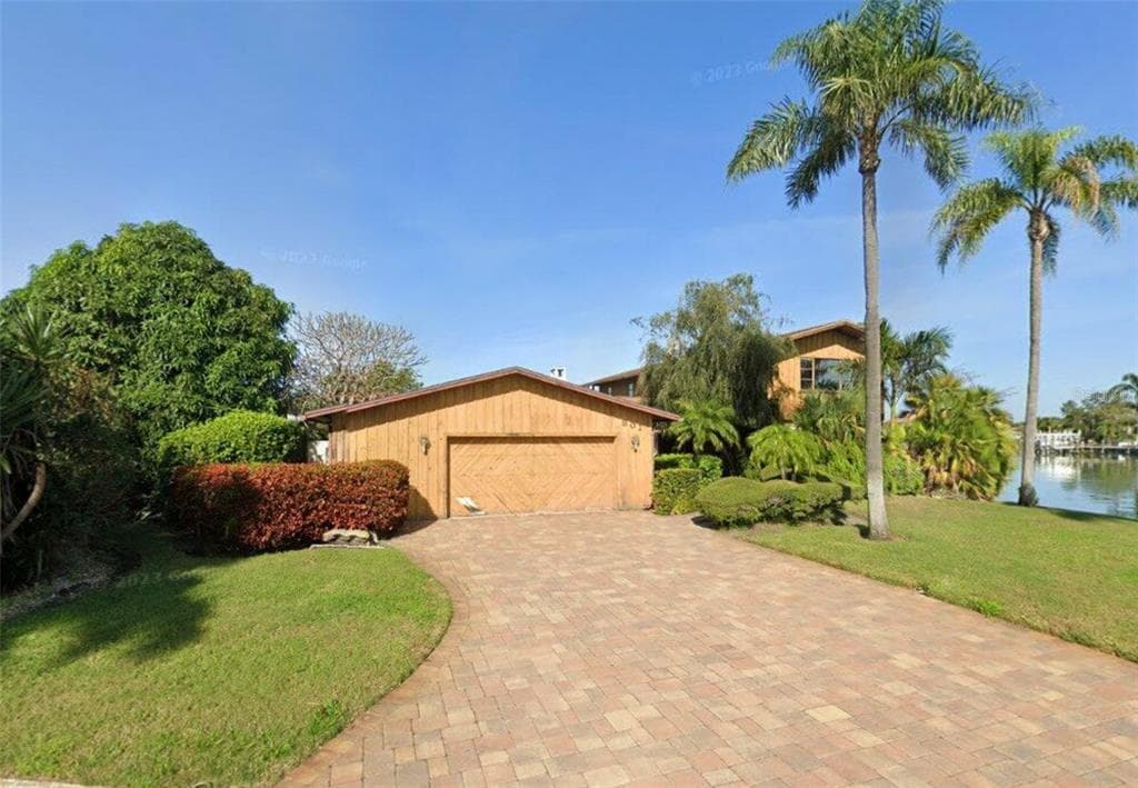 801 79TH STREET S ST PETERSBURG, FL 33707