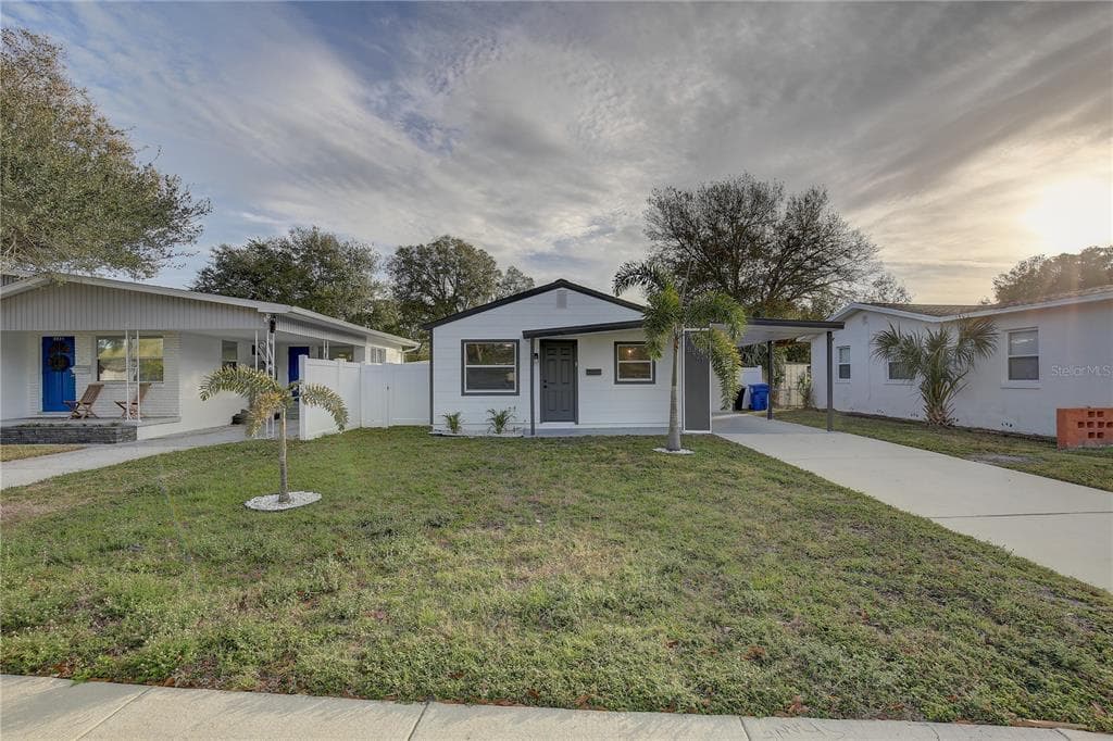 5921 MAGNOLIA STREET N ST PETERSBURG, FL 33703