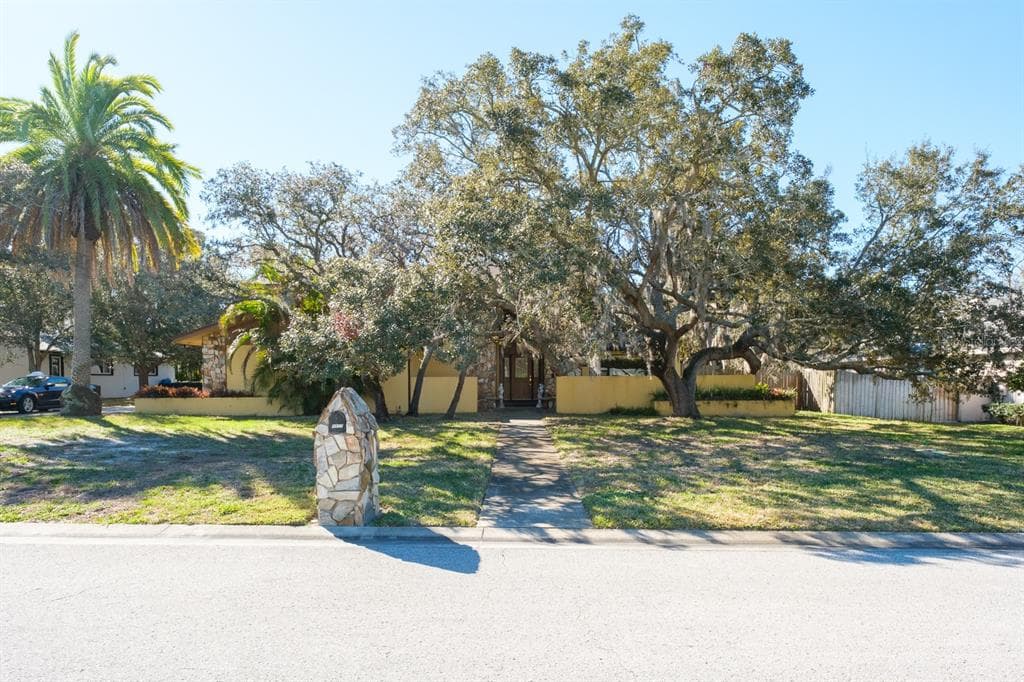 1537 QUAIL DRIVE DUNEDIN, FL 34698