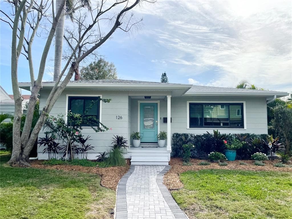 126 28TH AVENUE N ST PETERSBURG, FL 33704