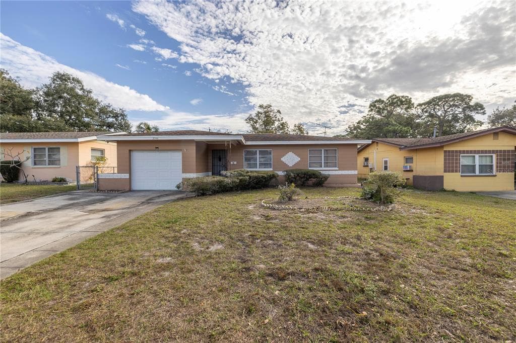 2544 29TH STREET S ST PETERSBURG, FL 33712
