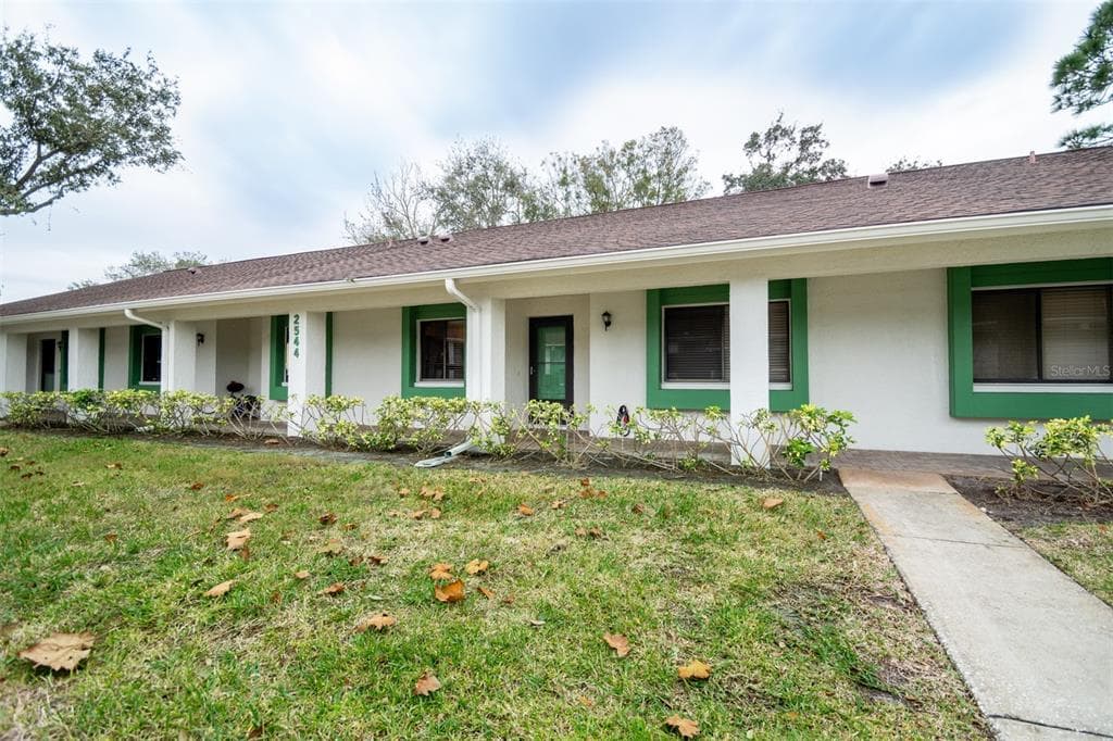 2544 ROYAL PINES CIRCLE UNIT 18-C CLEARWATER, FL 33763