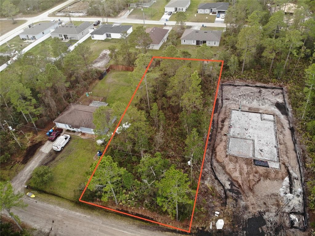 EAST PARKWAY DELAND, FL 32724