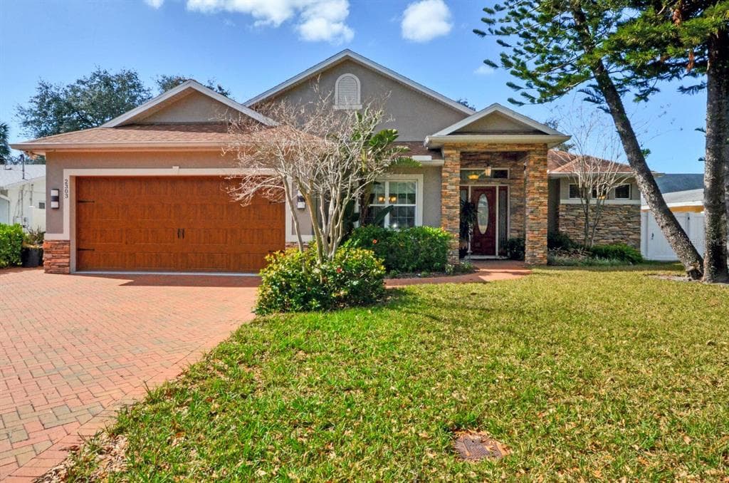 2303 S THIXTON COURT TAMPA, FL 33629