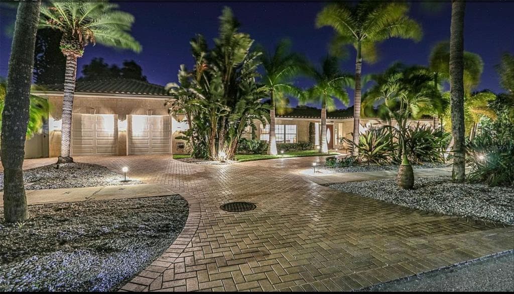 1031 MANDALAY AVENUE CLEARWATER, FL 33767