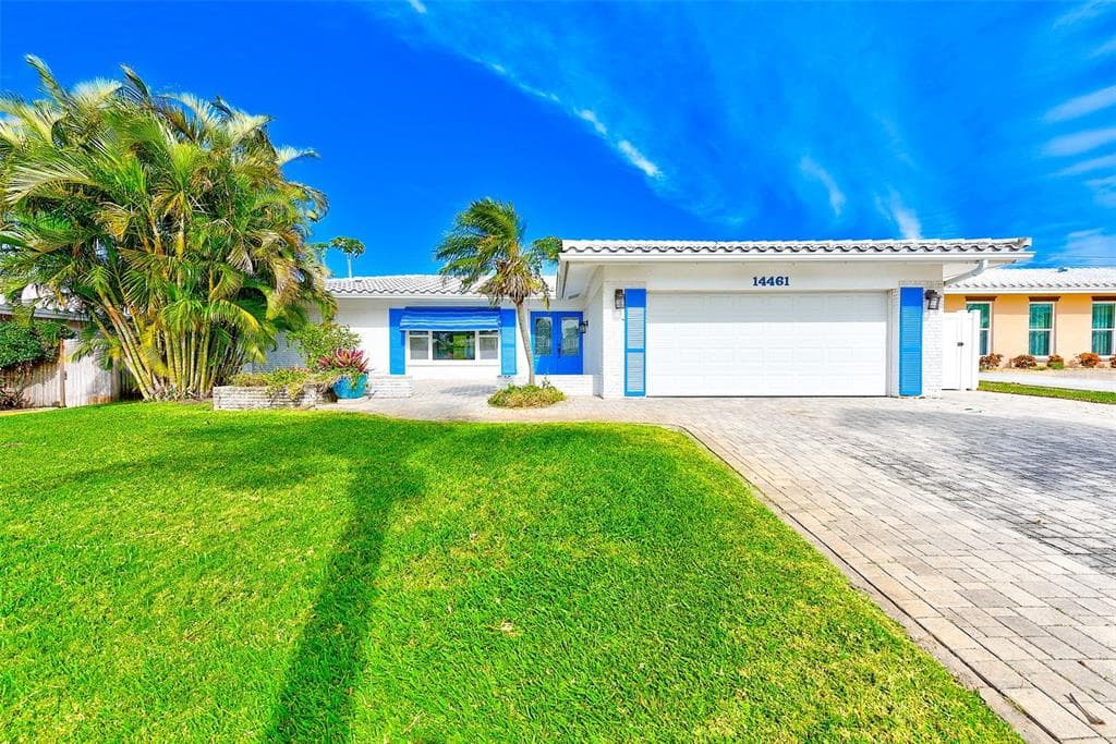 14461 PASSAGE WAY SEMINOLE, FL 33776
