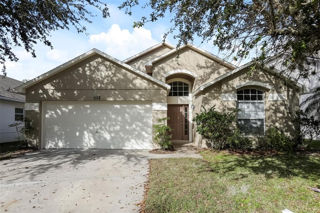 1112 LIBERTY HALL DRIVE KISSIMMEE, FL 34746