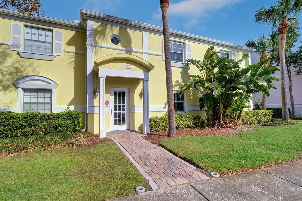 157 POMPANO DRIVE SE UNIT B ST PETERSBURG, FL 33705